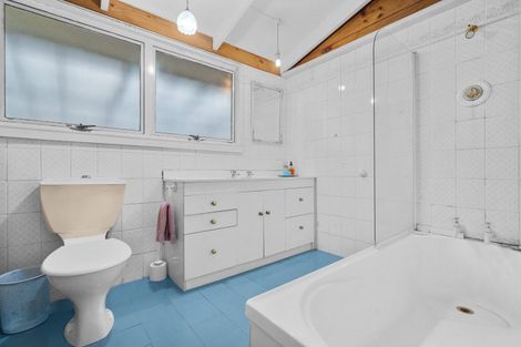 Photo of property in 28 Rexwood Street, Carterton, 5713