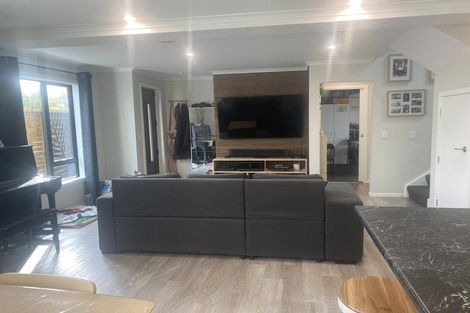 Photo of property in 91b Whites Line East, Waiwhetu, Lower Hutt, 5010