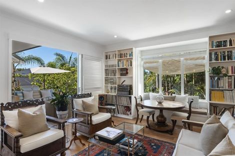 Photo of property in 11a Rodney Road, Northcote Point, Auckland, 0627