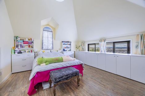 Photo of property in 21 Tyrico Close, Unsworth Heights, Auckland, 0632