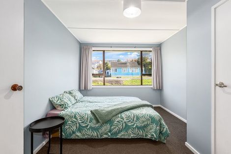 Photo of property in 1 Stephen Street, Johnsonville, Wellington, 6037