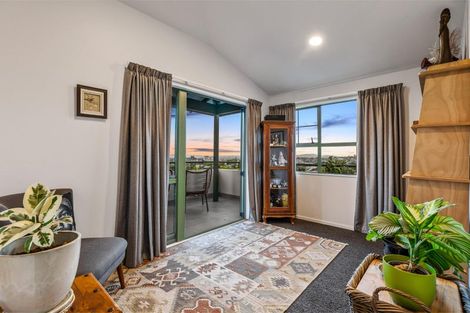 Photo of property in 87 Glengarry Road, Glen Eden, Auckland, 0602