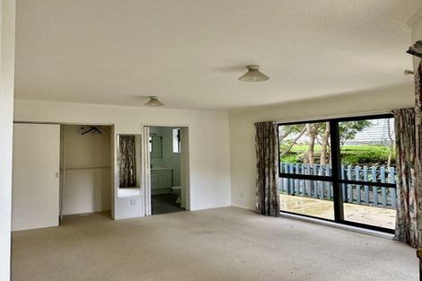 Photo of property in 69 Wellington Road, Paekakariki, 5034