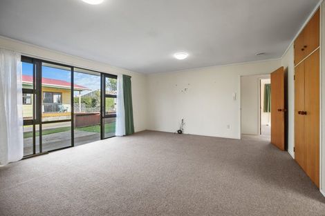 Photo of property in 11unit Albert Street, Paeroa, 3600