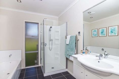 Photo of property in 253 Mapara Road, Acacia Bay, Taupo, 3385