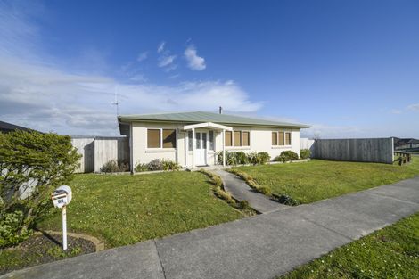 Photo of property in 93 Parnell Heights, Kelvin Grove, Palmerston North, 4414