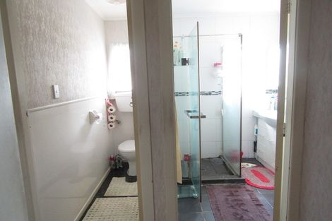 Photo of property in 98 Gray Avenue, Mangere East, Auckland, 2024