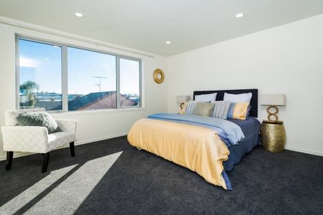 Photo of property in 17 Tihema Lane, Westgate, Auckland, 0614