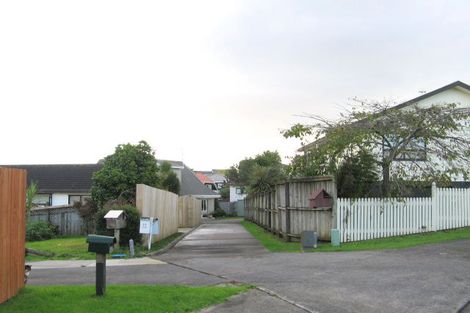 Photo of property in 11a Seaglen Place, Botany Downs, Auckland, 2010