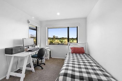 Photo of property in 132 Henwood Road, Paraite, New Plymouth, 4372