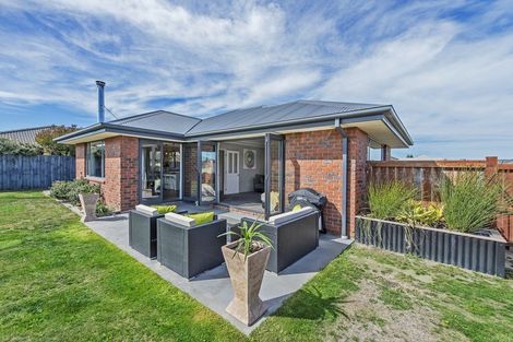 Photo of property in 2 Goldie Place, Rolleston, 7614