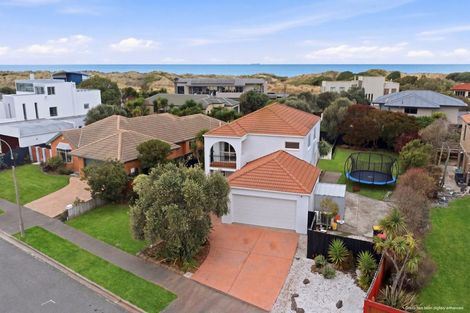 Photo of property in 70 Aston Drive, Waimairi Beach, Christchurch, 8083