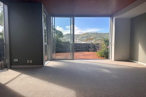 Photo of property in 10/3 Severn Street, Island Bay, Wellington, 6023