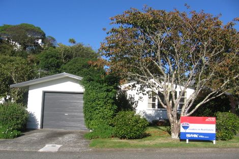 Photo of property in 4 Silverbirch Grove, Churton Park, Wellington, 6037