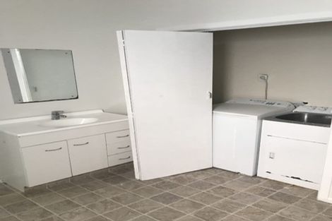 Photo of property in 6 Howard Street, Mount Cook, Wellington, 6021