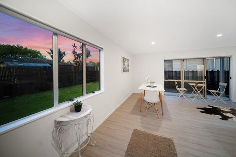 Photo of property in 38a Heathdale Crescent, Papakura, 2110