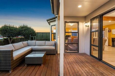 Photo of property in 43 Thelma Place, Lynmore, Rotorua, 3010