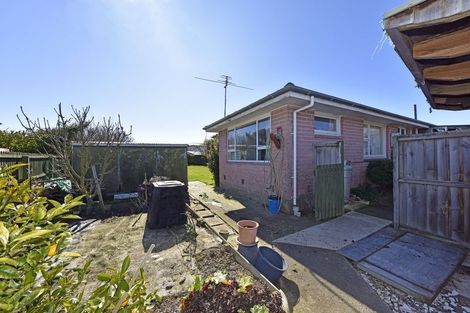 Photo of property in 6 Adrian Place, Shirley, Christchurch, 8061