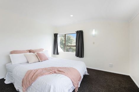 Photo of property in 3 Dennis Grove, Paraparaumu Beach, Paraparaumu, 5032