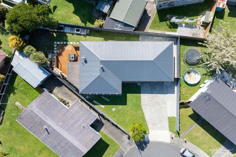 Photo of property in 16 Seattle Grove, Totara Park, Upper Hutt, 5018