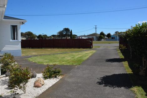 Photo of property in 17 Tuke Street, Normanby, Hawera, 4614