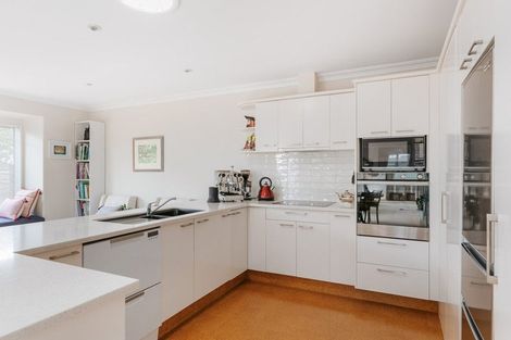 Photo of property in 28 Kinloch Drive, Bethlehem, Tauranga, 3110