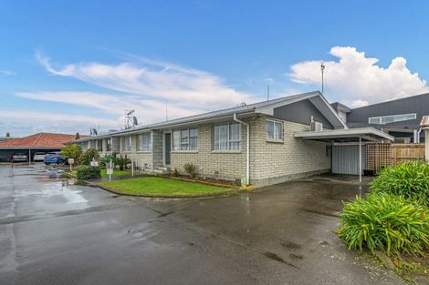 Photo of property in 12 Kiwi Court, Roslyn, Palmerston North, 4414