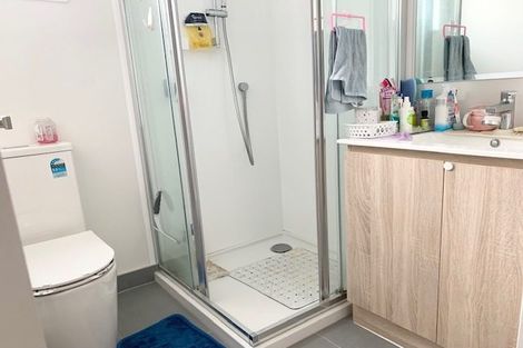 Photo of property in 32 Morihana Close, Glen Eden, 0602