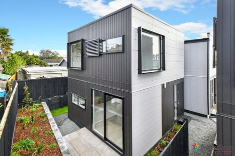 Photo of property in 9e Coates Road, Papatoetoe, Auckland, 2025