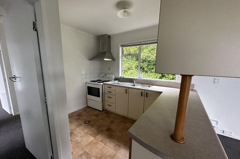 Photo of property in 31b Omega Street, Newlands, Wellington, 6037