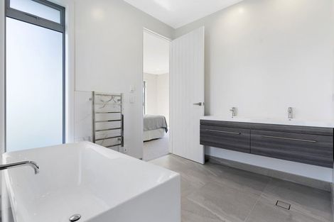 Photo of property in 5 Riverside Way, Clevedon, 2585