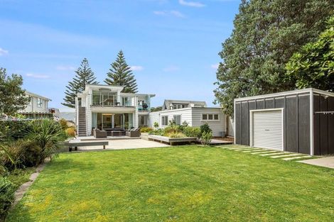 Photo of property in 185 Breaker Bay Road, Breaker Bay, Wellington, 6022