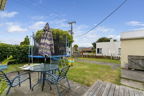 Photo of property in 38 Sweetman Avenue, Paraparaumu Beach, Paraparaumu, 5032