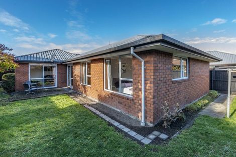 Photo of property in 2/5 Tuscany Place, Beckenham, Christchurch, 8023