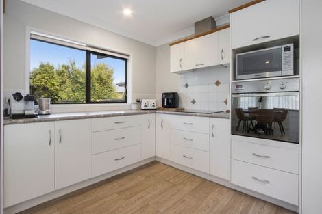 Photo of property in 2 Bransley Grove, Katikati, 3129