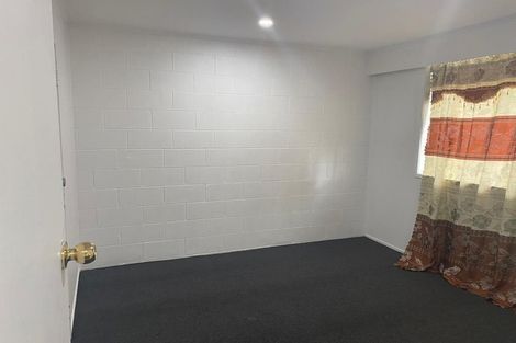 Photo of property in 2/5 Deering Place, Papatoetoe, Auckland, 2025