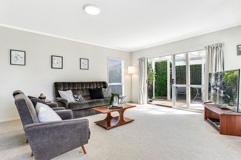 Photo of property in 35 Halyard Close, Flagstaff, Hamilton, 3210