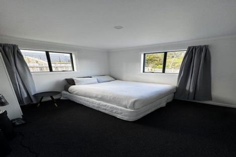 Photo of property in 2/5 Montgomery Street, Stokes Valley, Lower Hutt, 5019