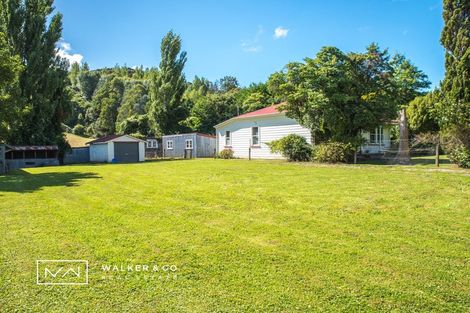 Photo of property in 351 Main Road North, Brown Owl, Upper Hutt, 5018
