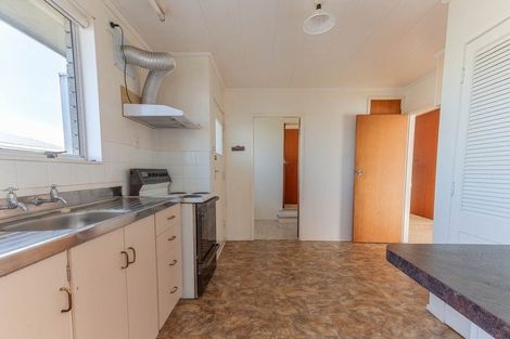 Photo of property in 25 Barton Street, Marton, 4710