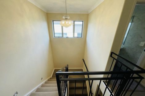 Photo of property in 10 Wye Oak Drive, Schnapper Rock, Auckland, 0632