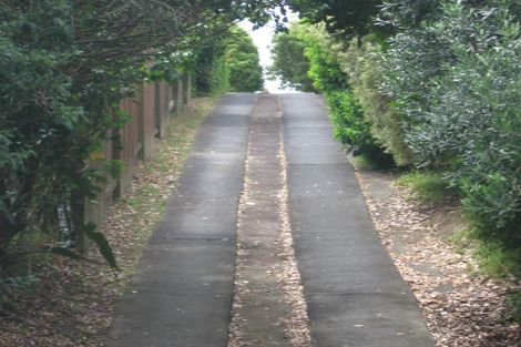 Photo of property in 1/25a Edgeworth Road, Glenfield, Auckland, 0629