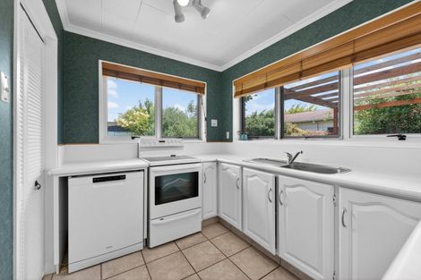 Photo of property in 1 Colonial Place, Kelvin Grove, Palmerston North, 4414