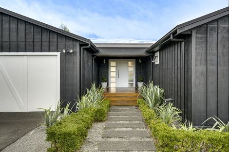 Photo of property in 51 Napier Road, Havelock North, 4130
