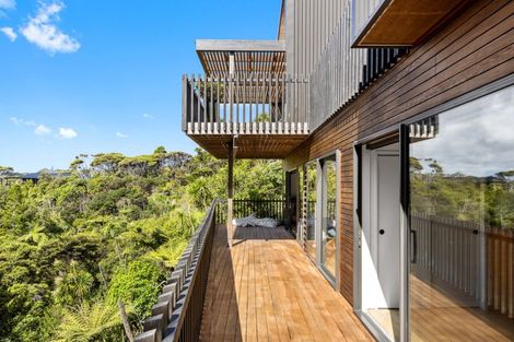 Photo of property in 23 Log Race Road, Piha, 0772