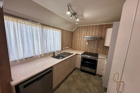 Photo of property in 4 Westpark Drive, West Harbour, Auckland, 0618
