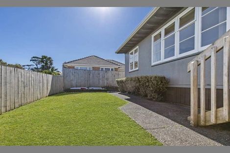 Photo of property in 66 Don Buck Road, Massey, Auckland, 0614