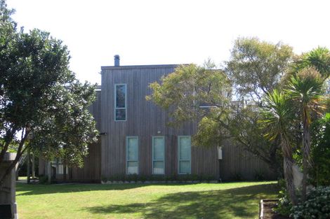 Photo of property in 15 Papaunahi Road, Bowentown, Waihi Beach, 3177