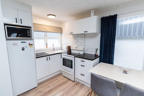 Photo of property in 30 Collins Avenue, Tawa, Wellington, 5028