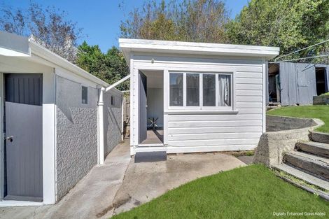 Photo of property in 16 Greta Street, South Hill, Oamaru, 9400